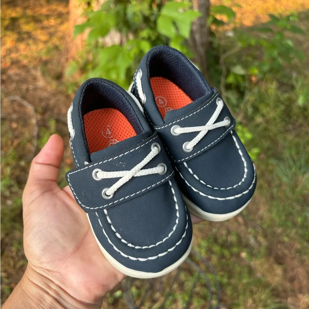 BUSTER BROWN BABY SHOES SIZE 4 NAVY BLUE